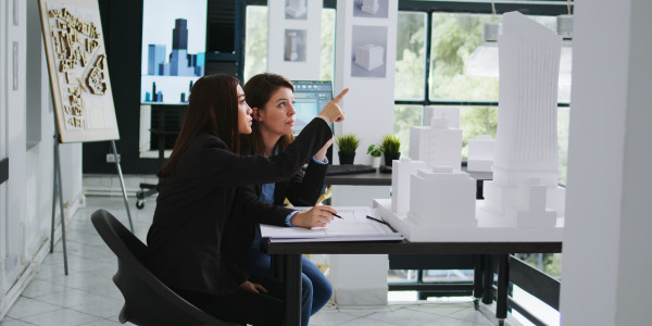 Project Manager / Management Loeches · Project Management / Asesoramiento técnico